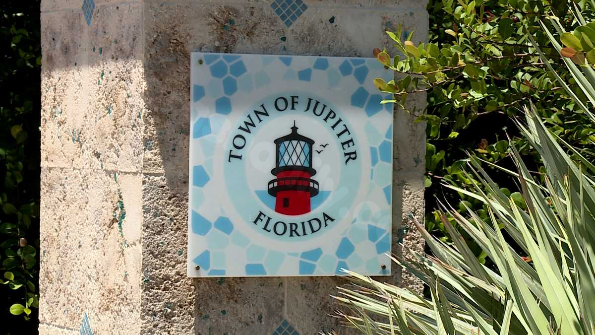 Traffic accident shuts down northbound lanes of US-1 bridge in Jupiter