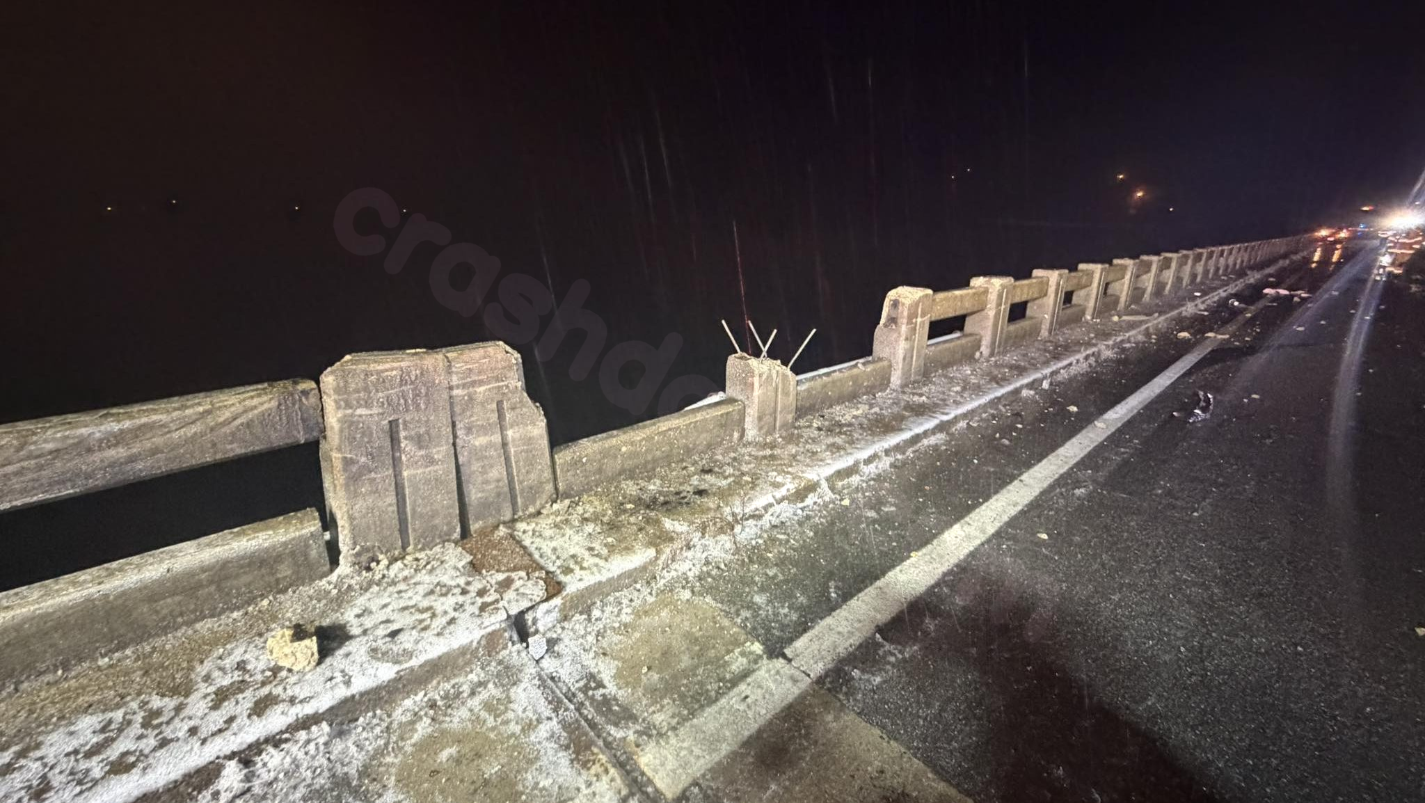 Morning collision causes bridge damage in Oak Ridge