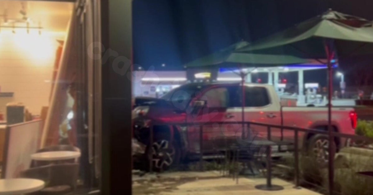 Starbucks in Rancho Cordova temporarily shut due to car crash