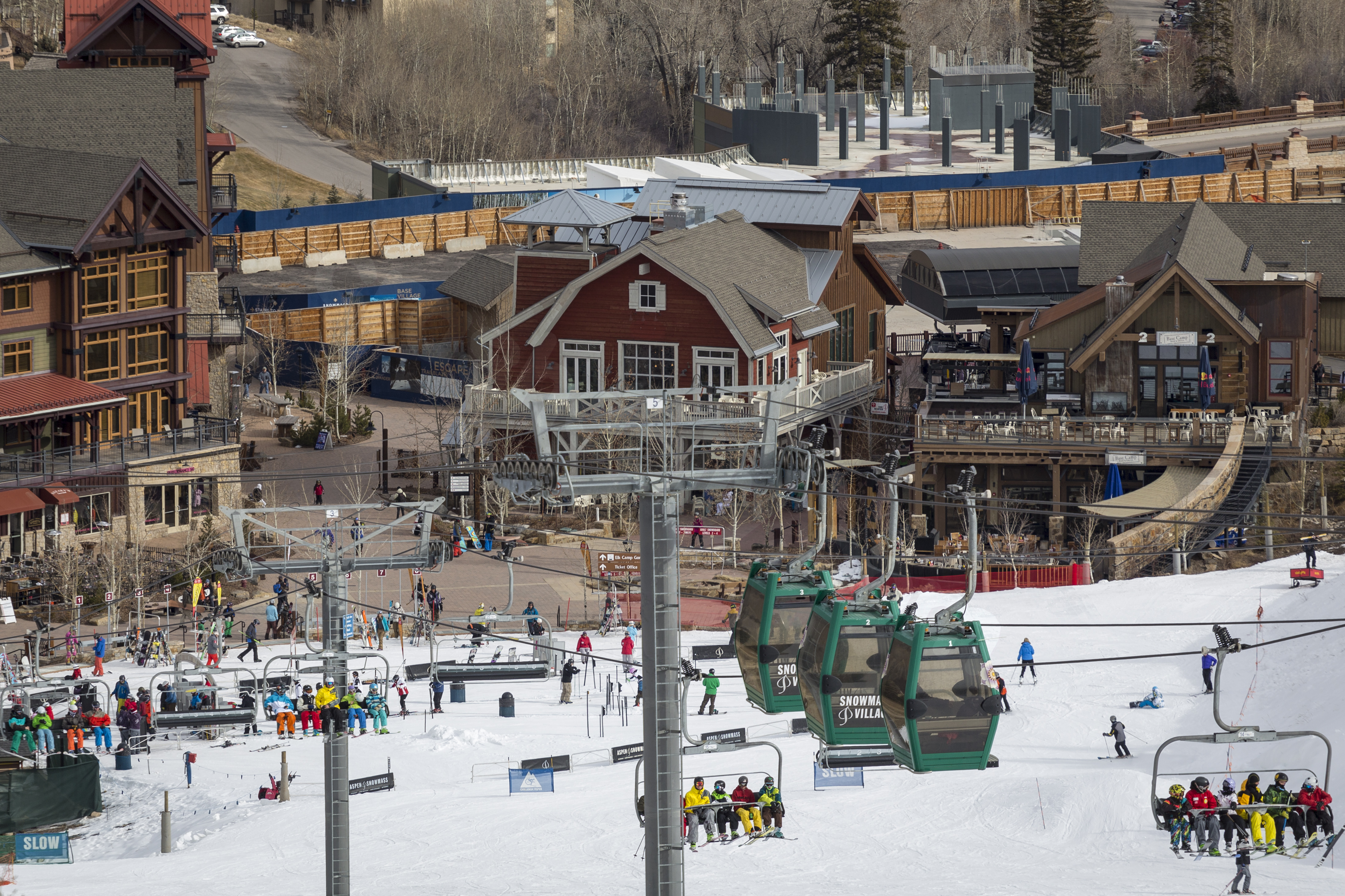 Confirmation: Worker at Aspen ski resort dies in skiing incident