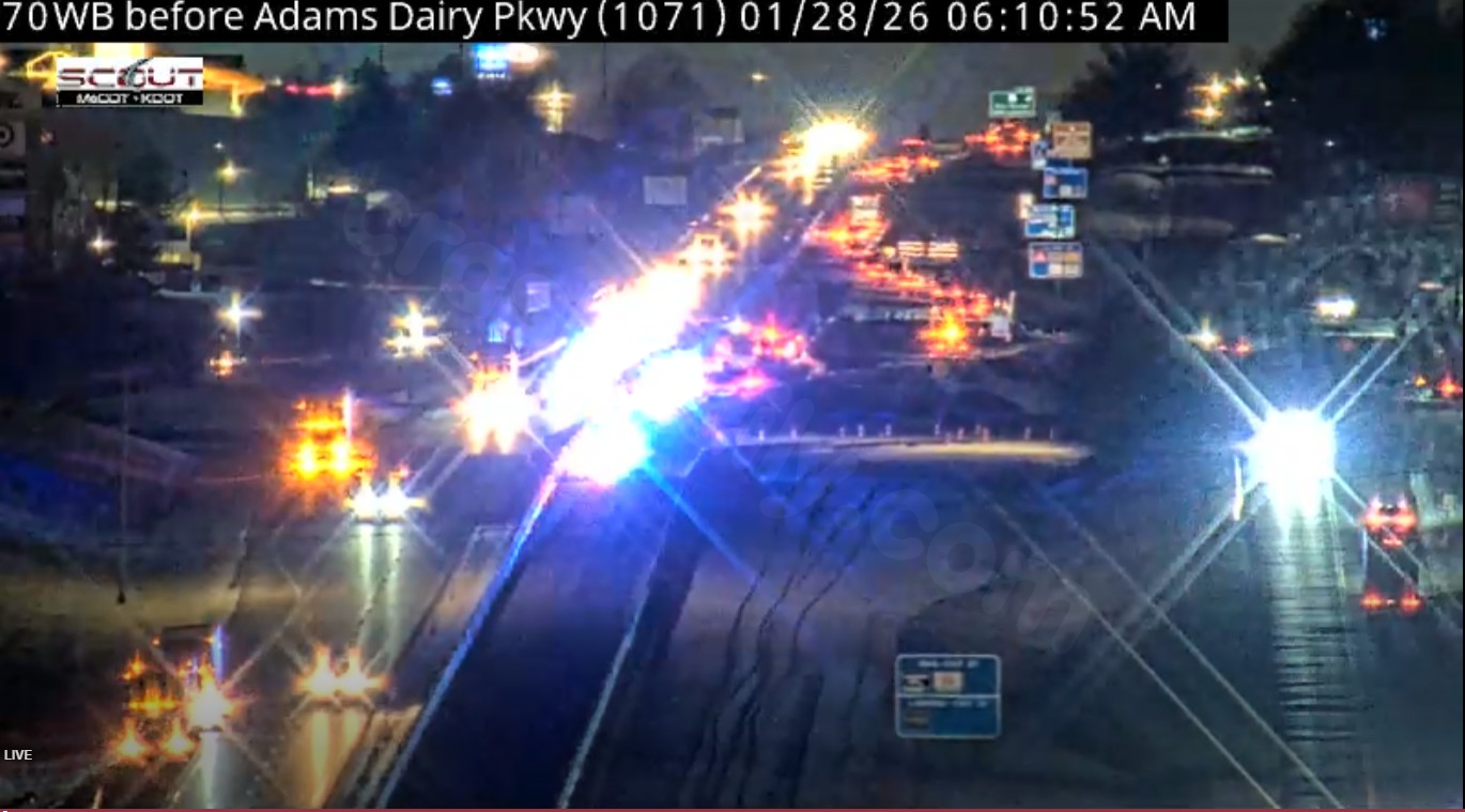 I-70 near Blue Springs reopens after semi crash in construction area
