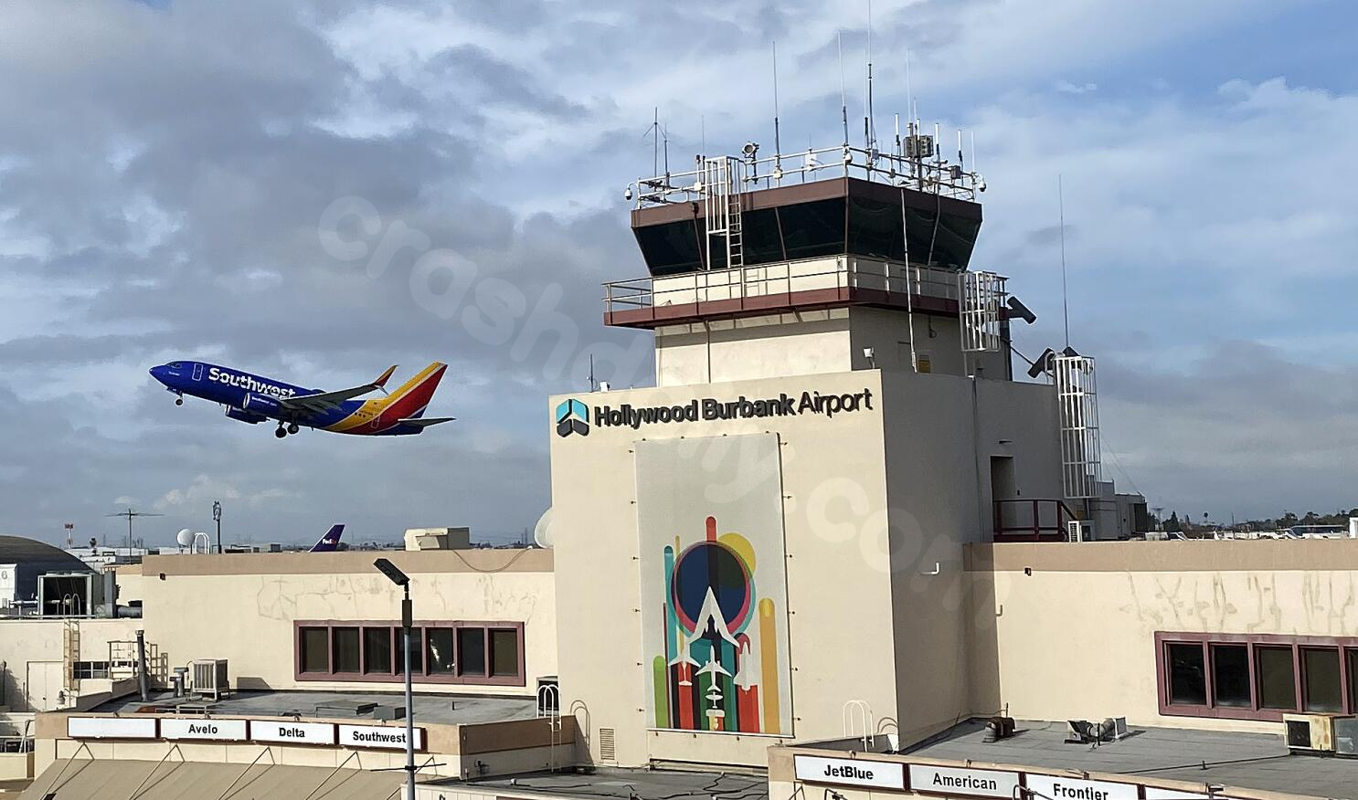 Official warns of potential midair collision at Hollywood Burbank Airport