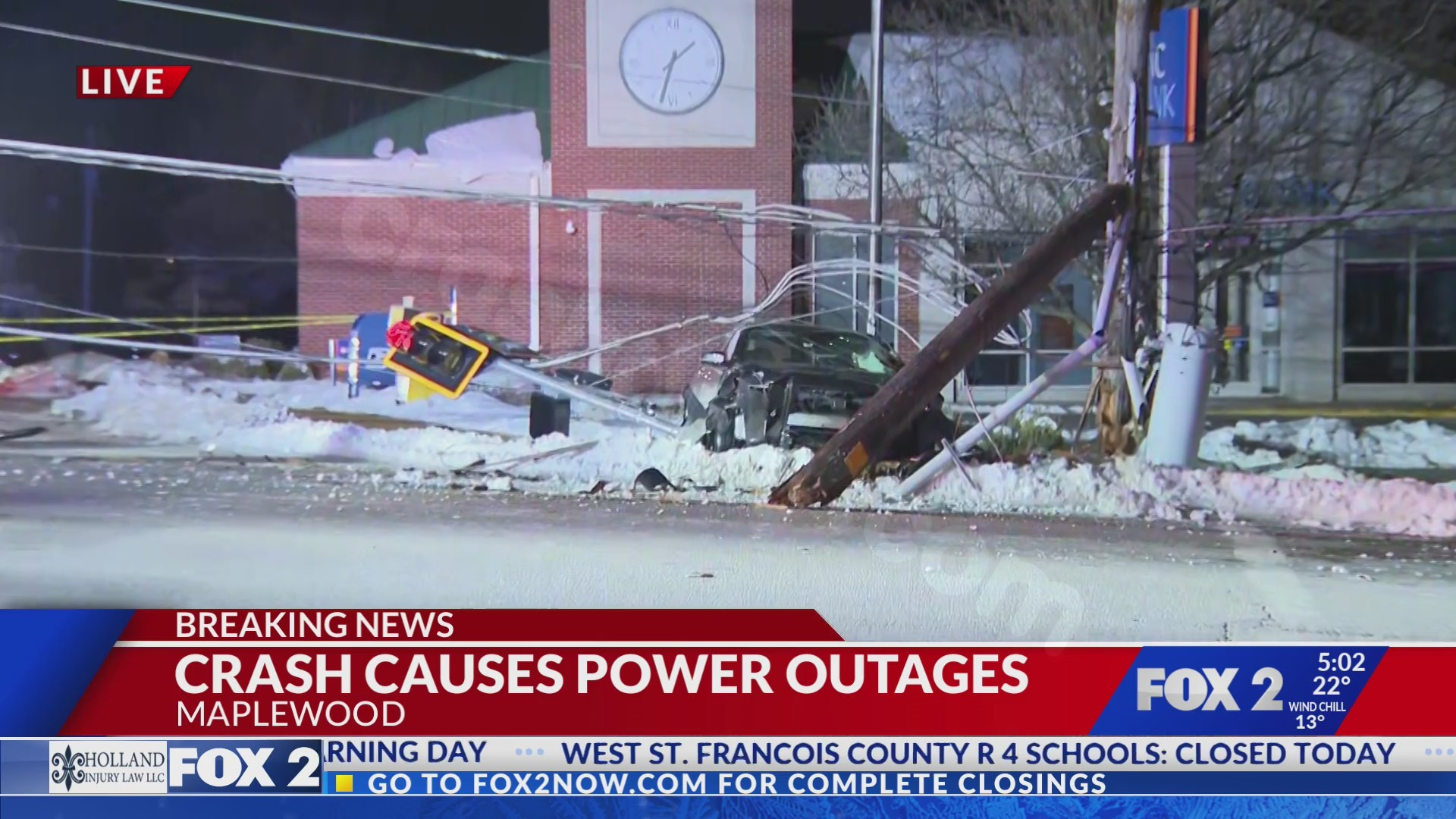 Hundreds in Maplewood lose power after overnight crash.