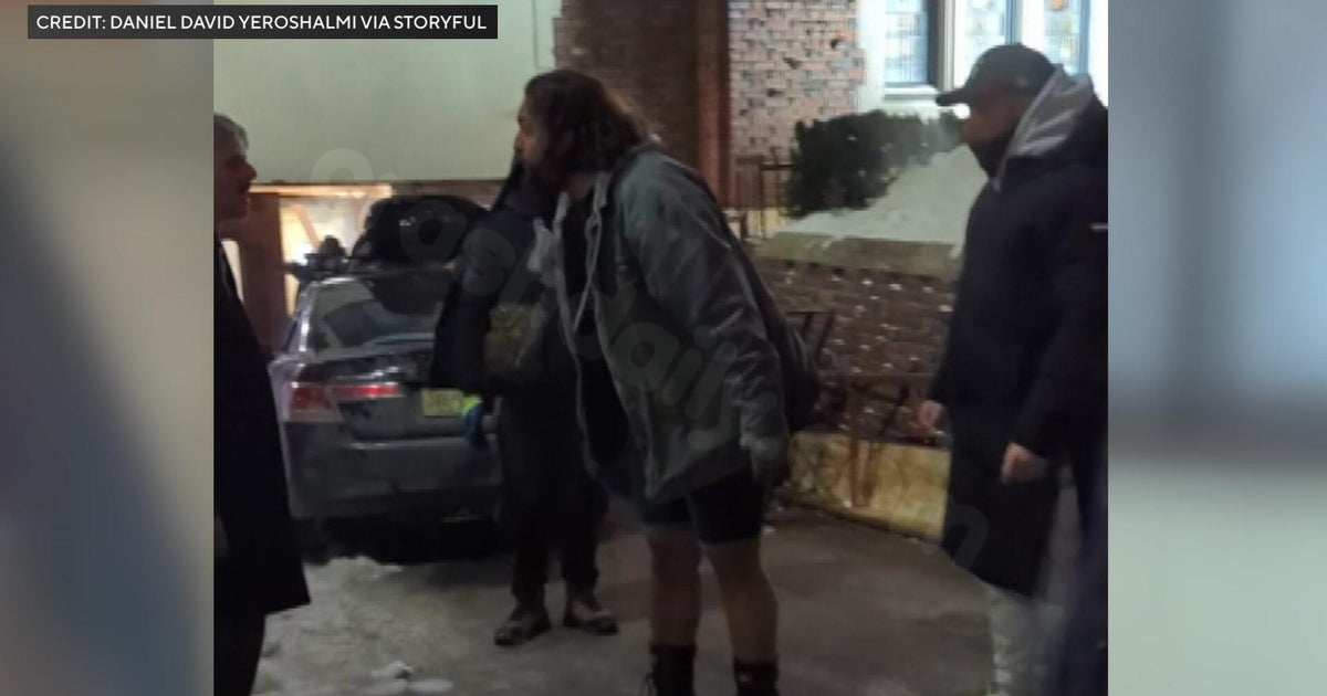 Brooklyn Chabad HQ ramming suspect to appear in court; Prosecutors claim intentional act.