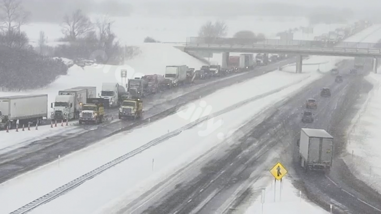 Westbound Thruway closed between Exits 48 and 48A in Batavia due to multi-vehicle crash