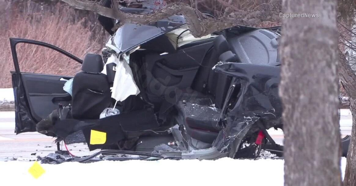 Fatal crash in Grayslake injures elderly woman, teenage victim