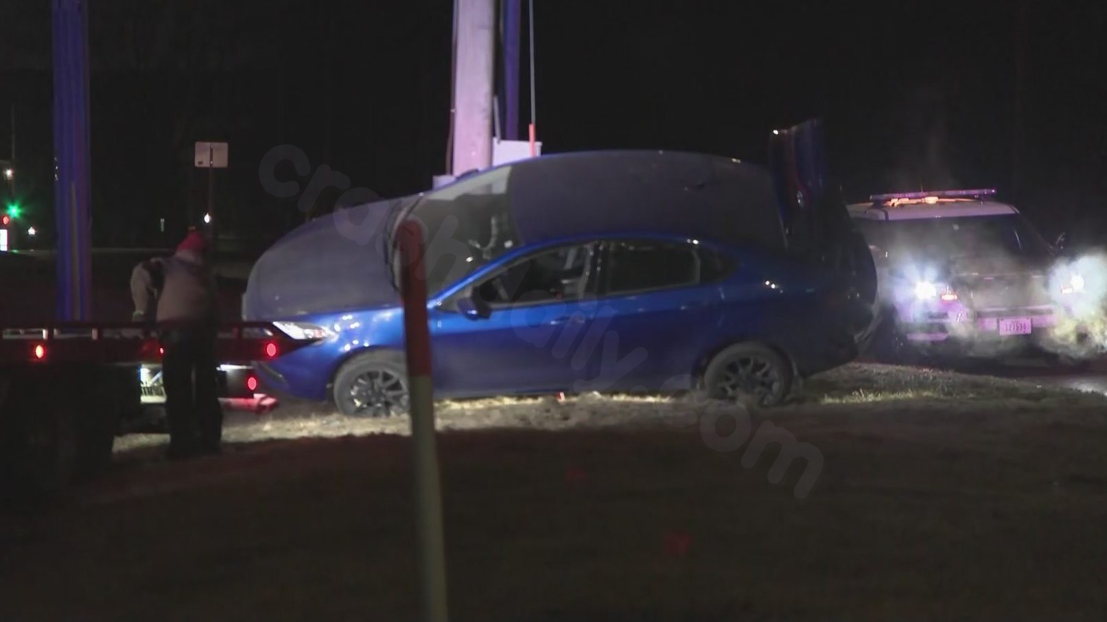 Stolen car crashes during police pursuit in Des Moines