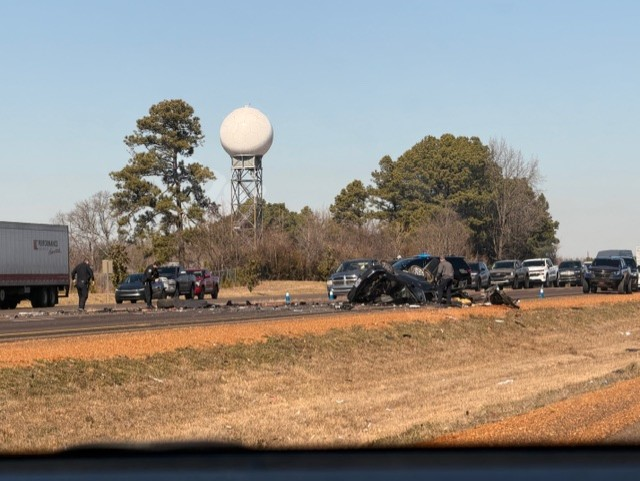 Crash on I-55 south near Hernando, MS causes shutdown