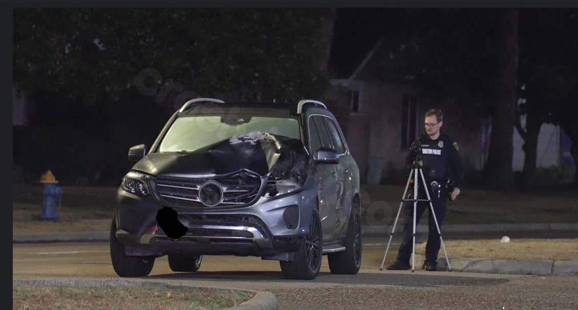 Woman dies in crash involving electric bike in north Houston