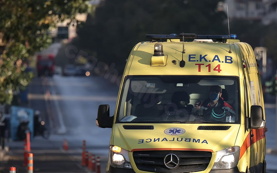 Woman killed by daughter in Elefsina parking accident