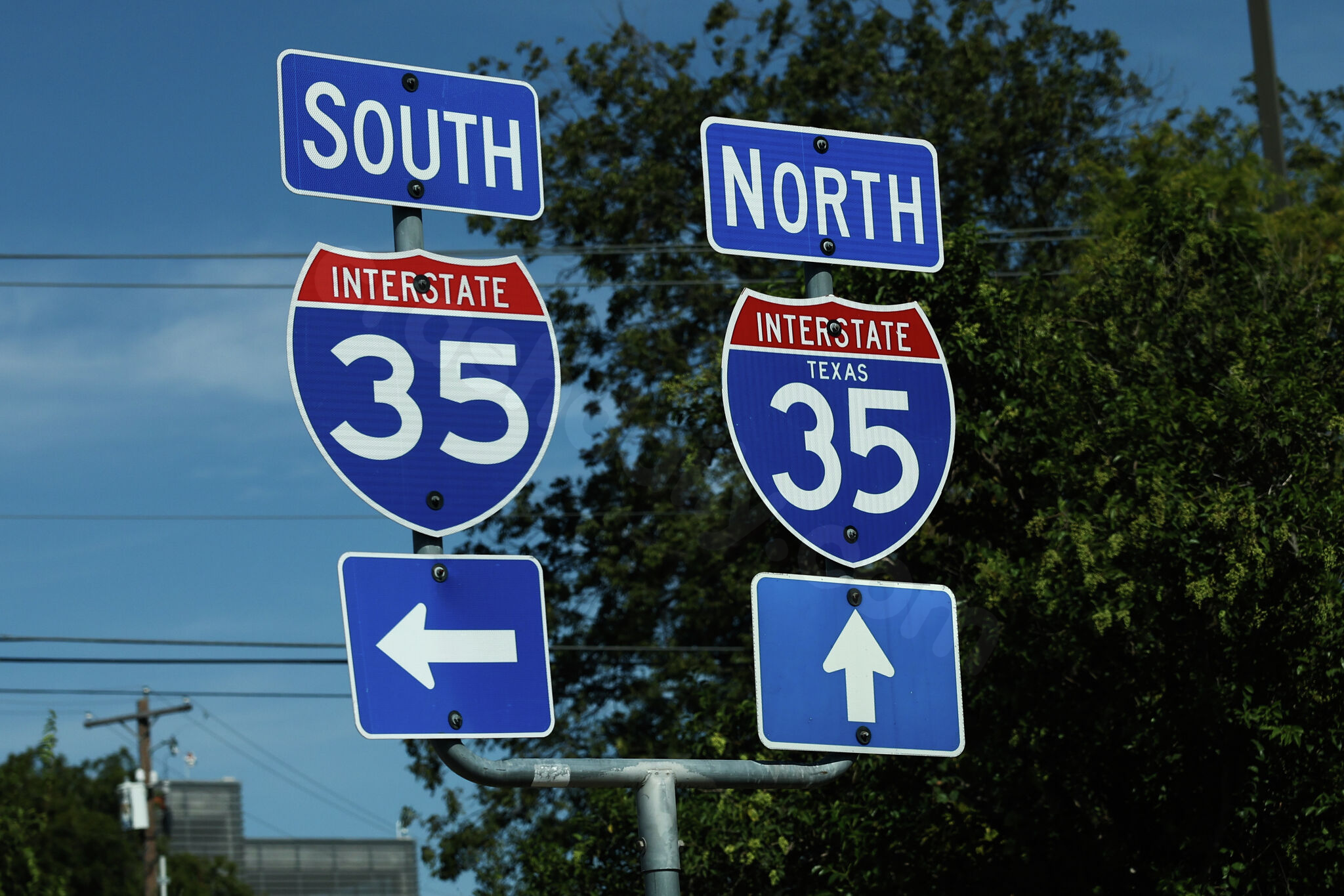 I-35 southbound closed in South Austin near Onion Creek after fatal pedestrian crash