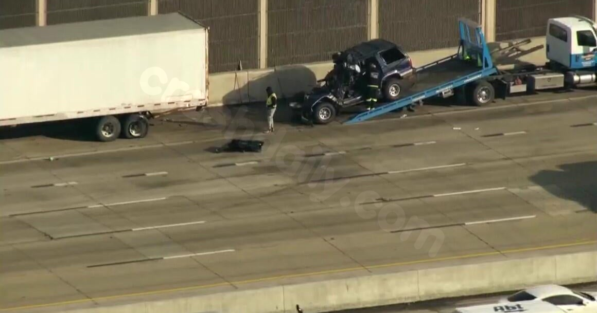 Driver seriously injured after crashing into stalled truck on shoulder of Borman Expressway in NW Indiana