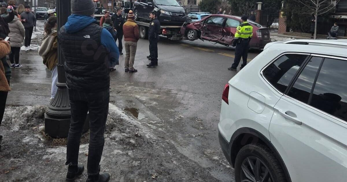 Federal pursuit ends in crash that injures 1 in St. Paul, police say