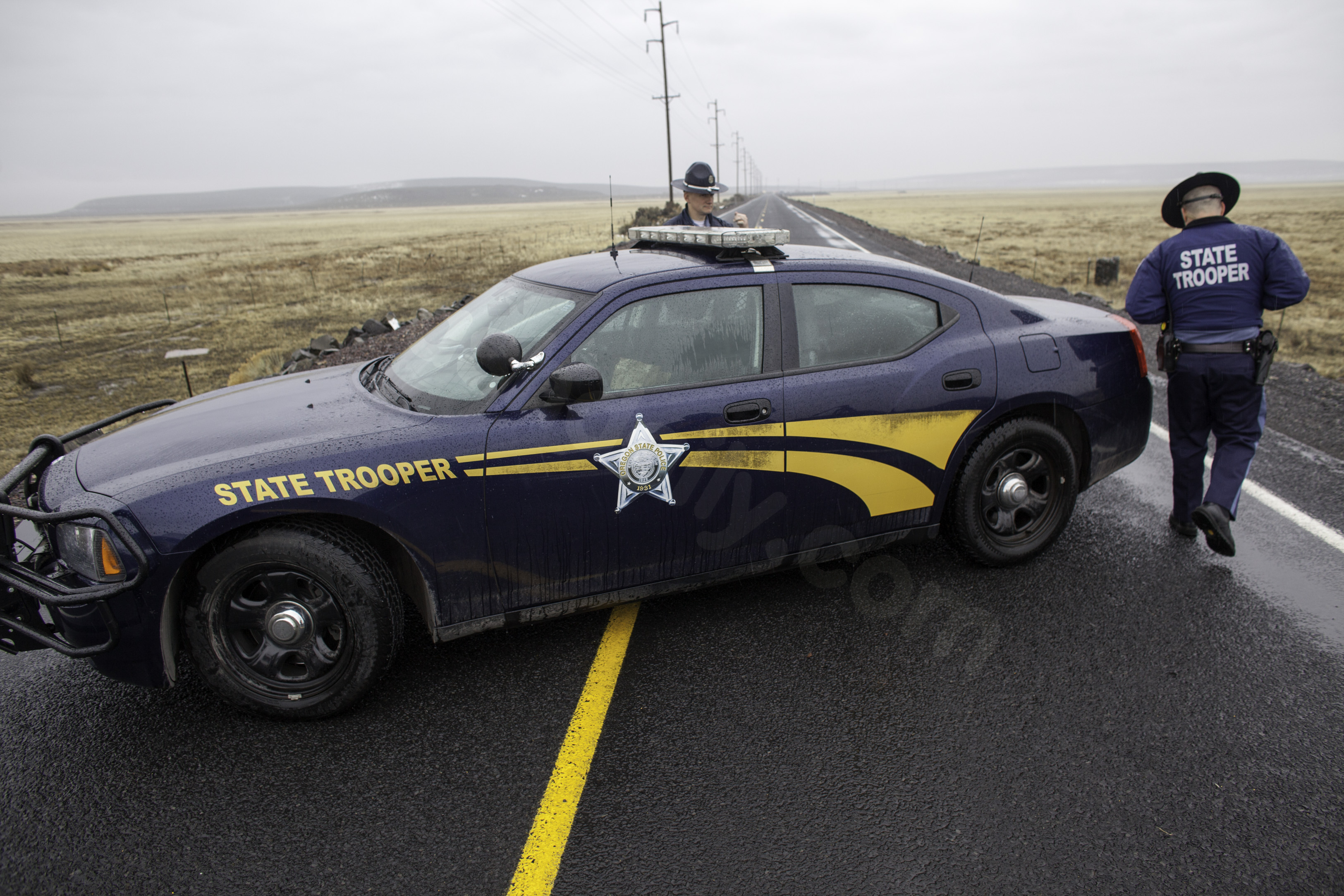 Felon being pursued by Clackamas County deputies caused fatal 3-car crash on I-205, officials say