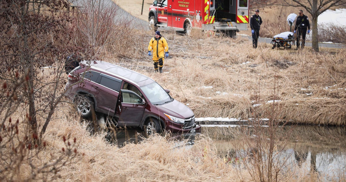 2 drivers hurt in crash in Huntley, Illinois; one car ends up near pond
