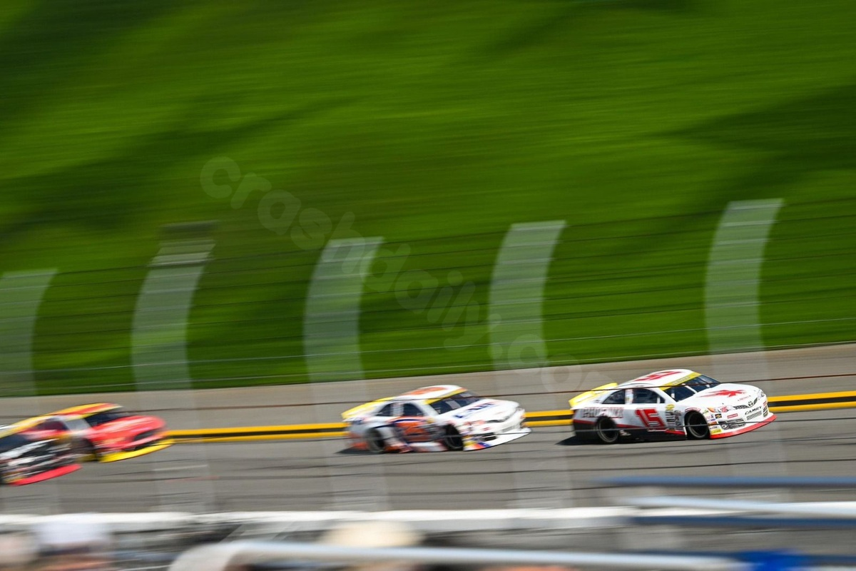 ARCA Daytona decided by controversial crash, one-lap shootout