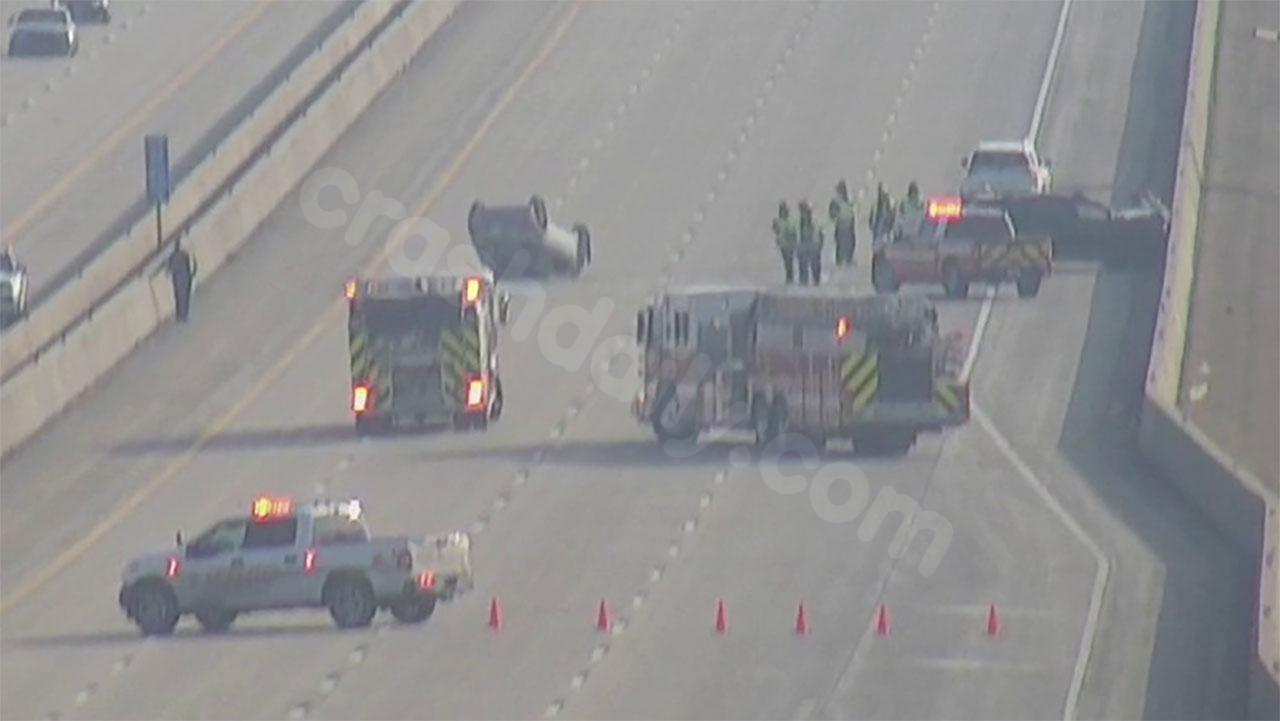 I-41 crash in Kenosha County, southbound lanes shut down