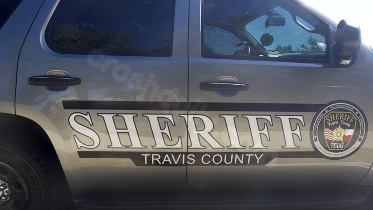 Crash closes Texas 71 in South Austin, causing major delays