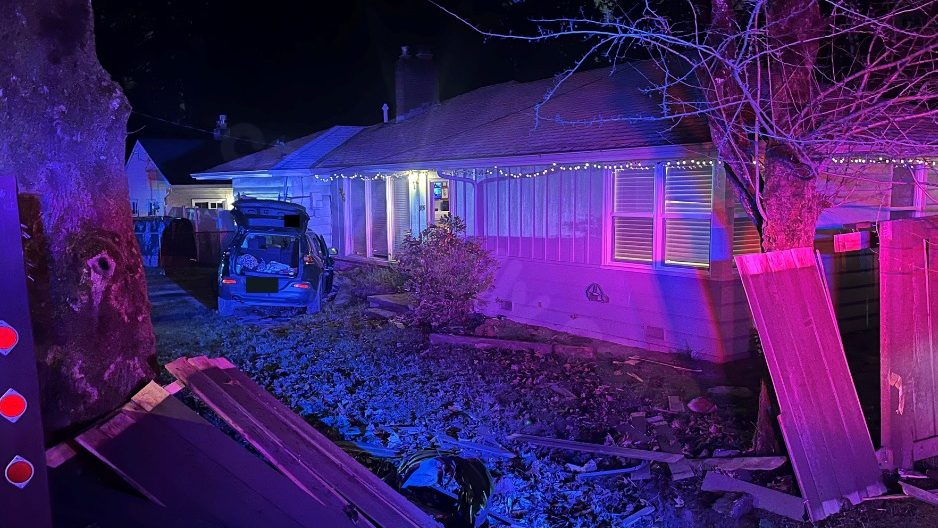 Car crashes through fence, into Washington County home