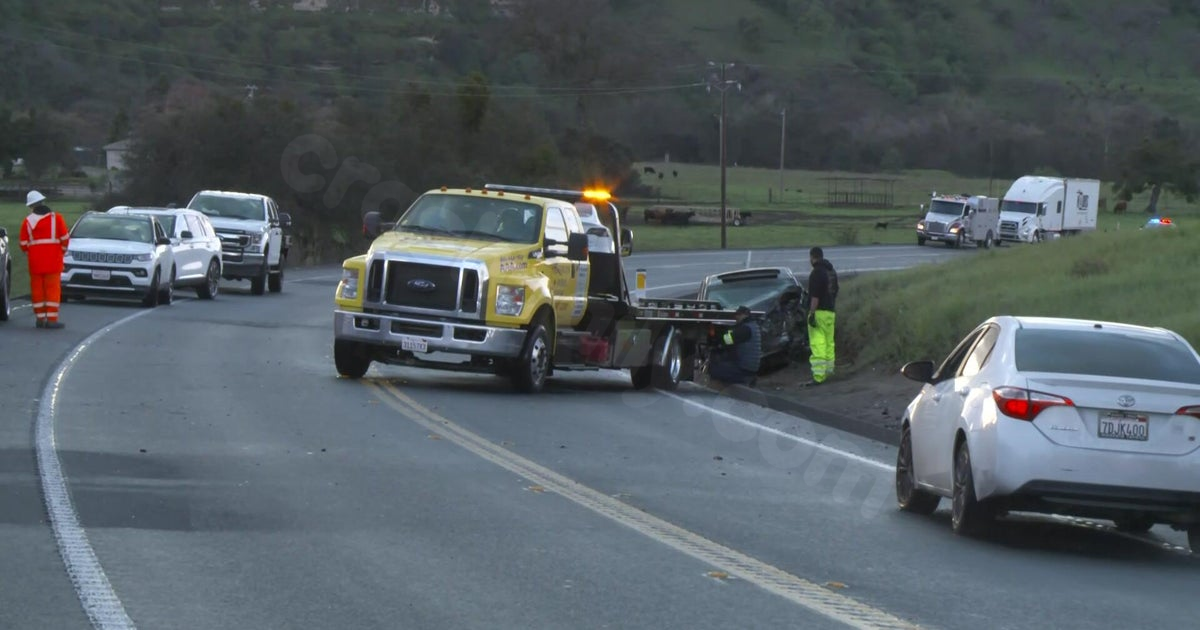 5 people seriously injured in head-on collision near Oakdale, officials say