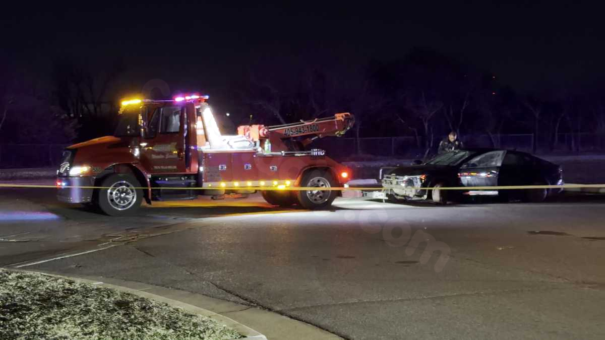 Woman dies after car crashes into same OKC neighborhood pond that killed 2 in 2014