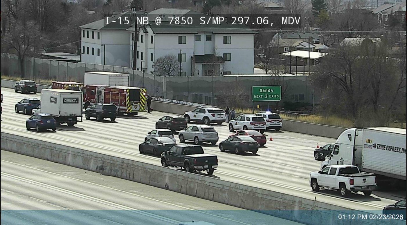 Man dies after colliding with box truck on I-15 in Midvale