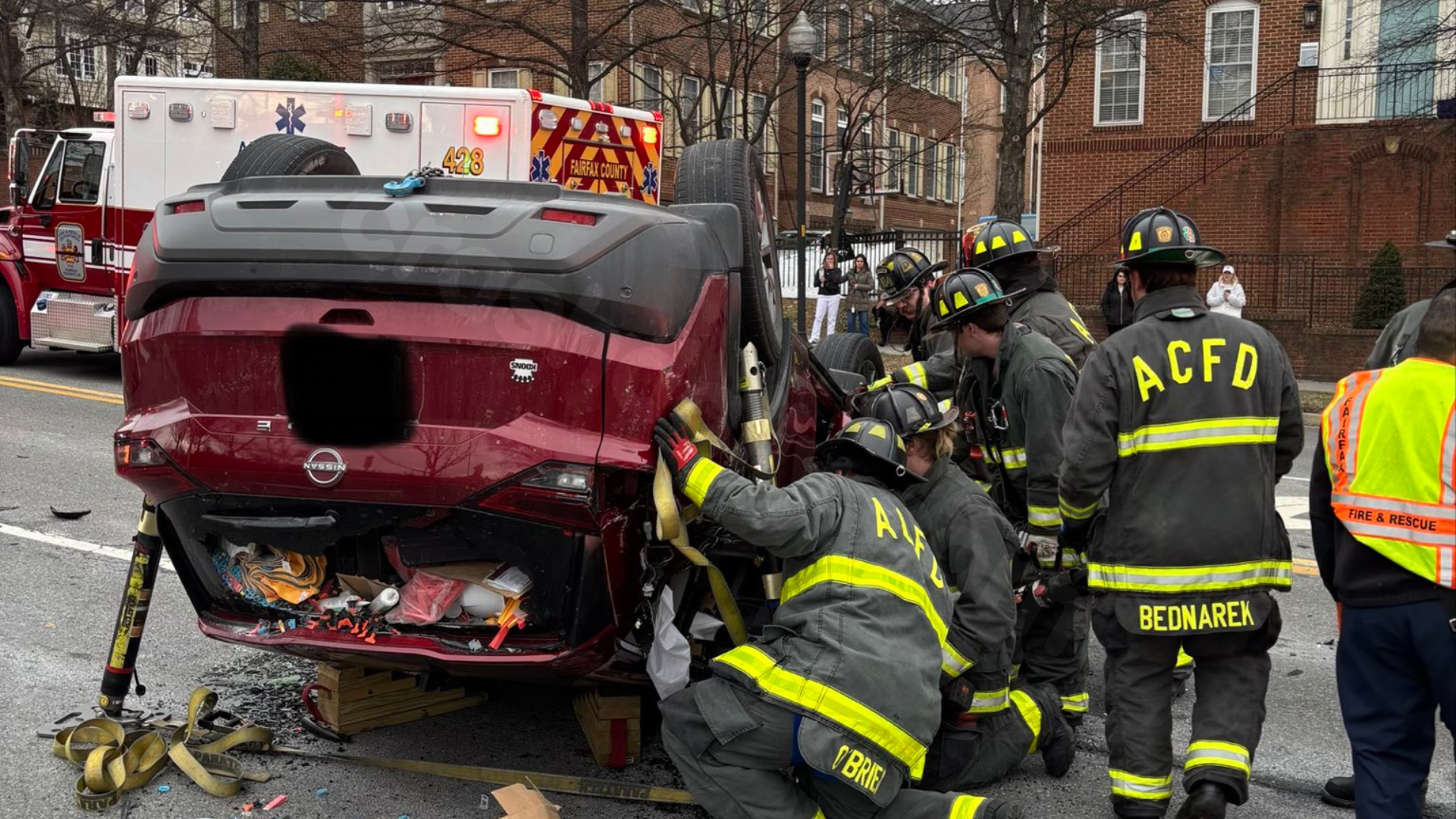 1 hurt after car flips onto roof during crash in Arlington