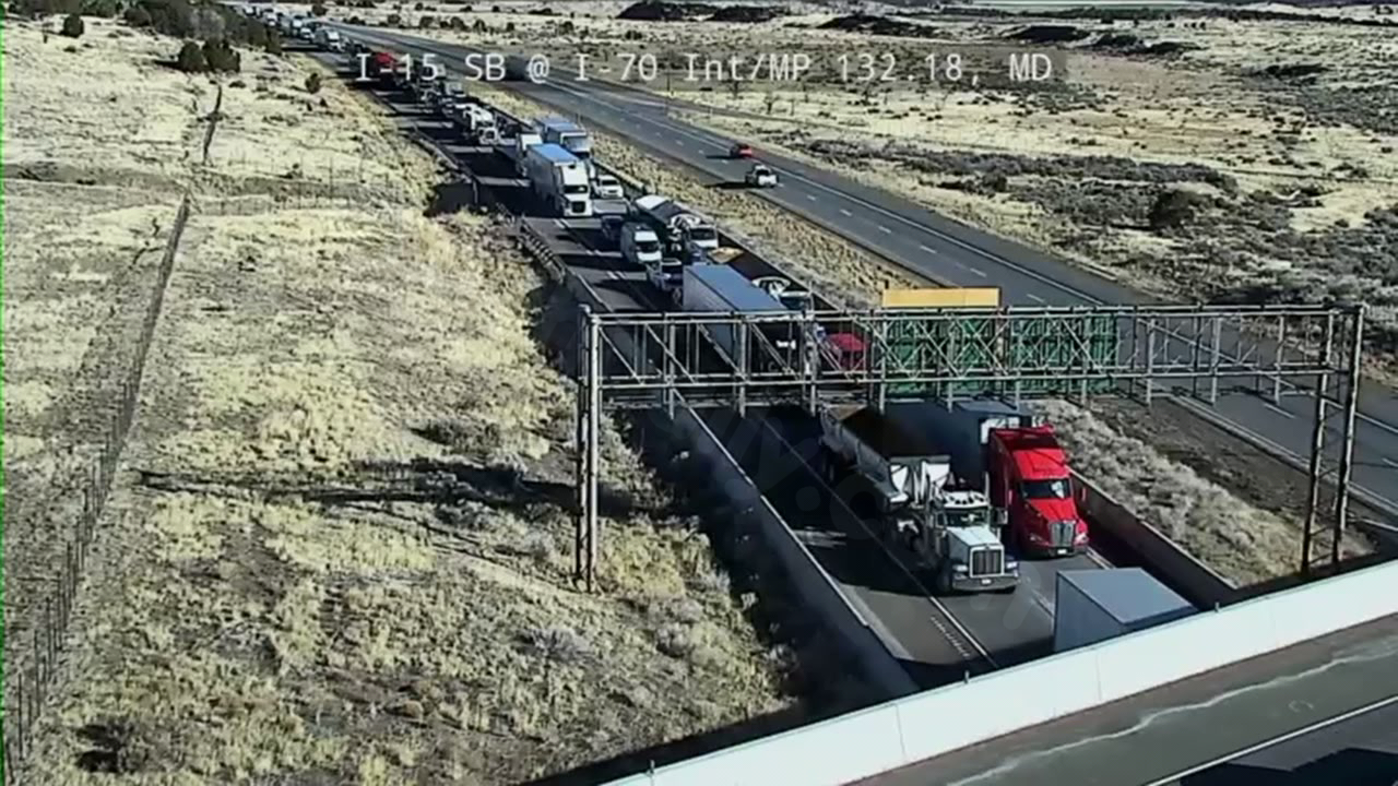 I-15 southbound blocked after deadly rollover near Cove Fort