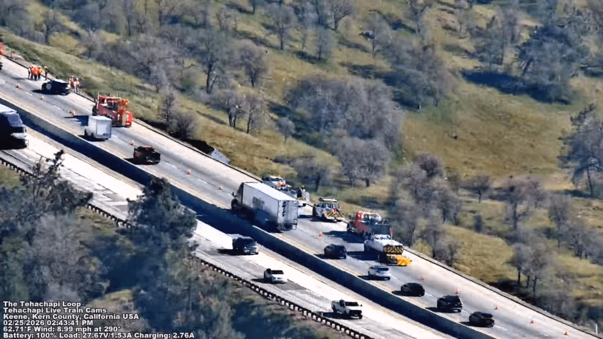 Semi-truck crash causes delays along eastbound lanes of Hwy 58 near Tehachapi