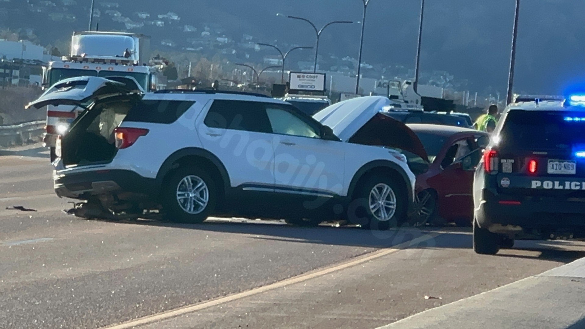 UPDATE: I-25 reopened after multi-vehicle crash