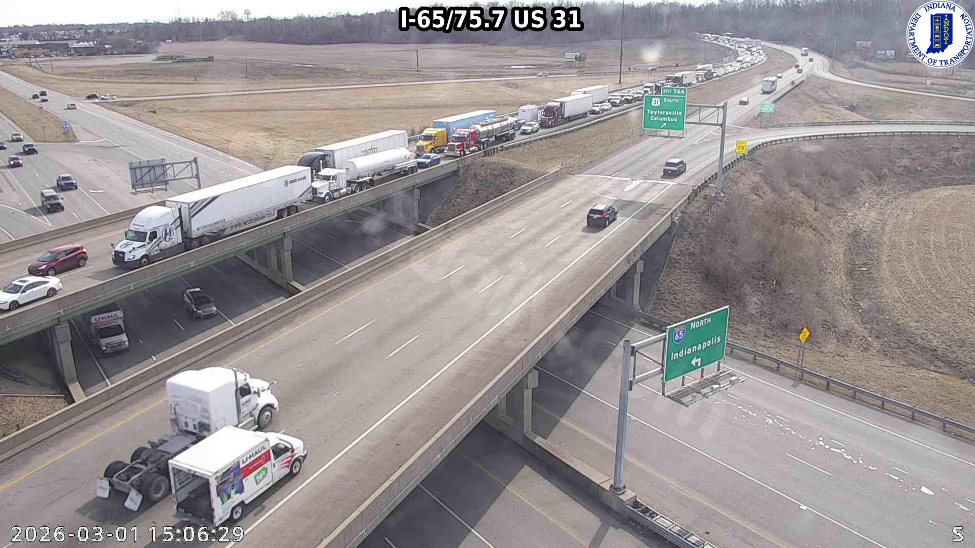 Crash forces officials to temporarily shut down portion of I-65 in Bartholomew County