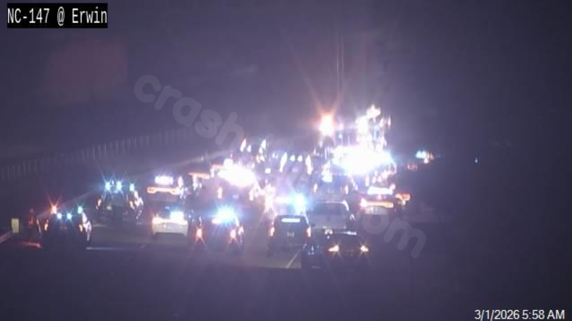 Durham Freeway closed after crash early Sunday morning near Swift Avenue, officials say