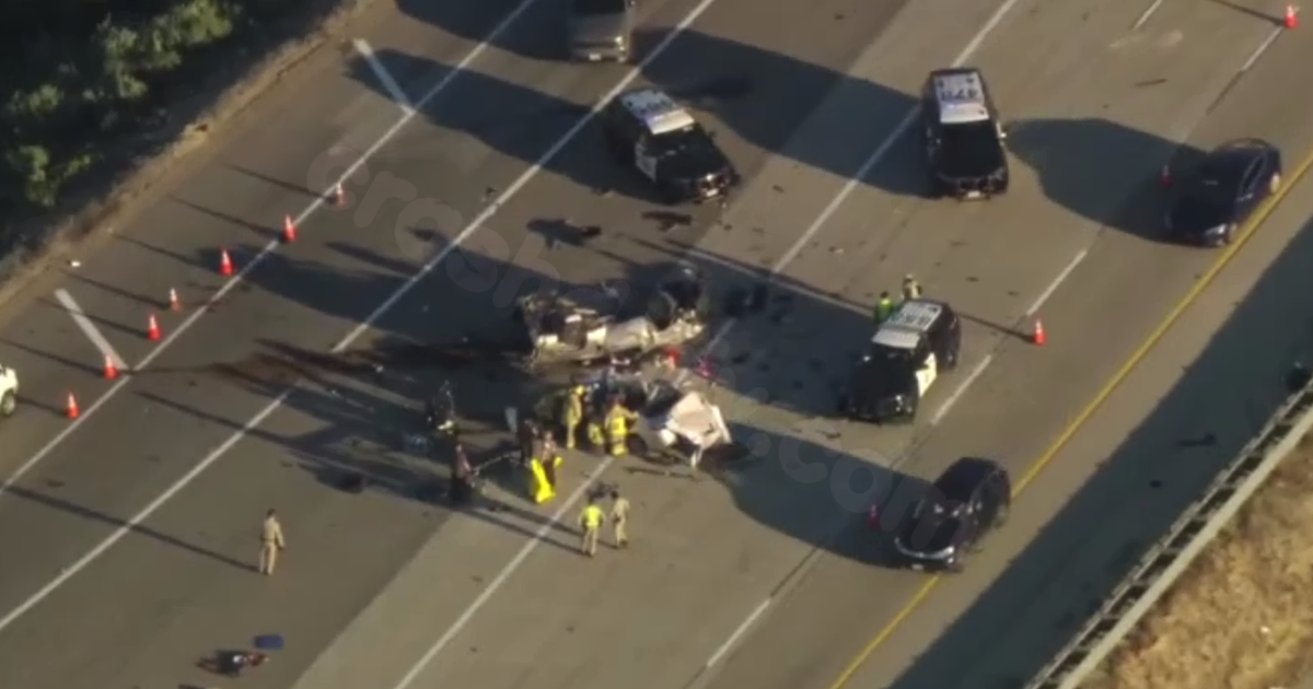 Head-on crash on 23 Freeway in Ventura County leaves 2 dead, 3 hospitalized with major injuries