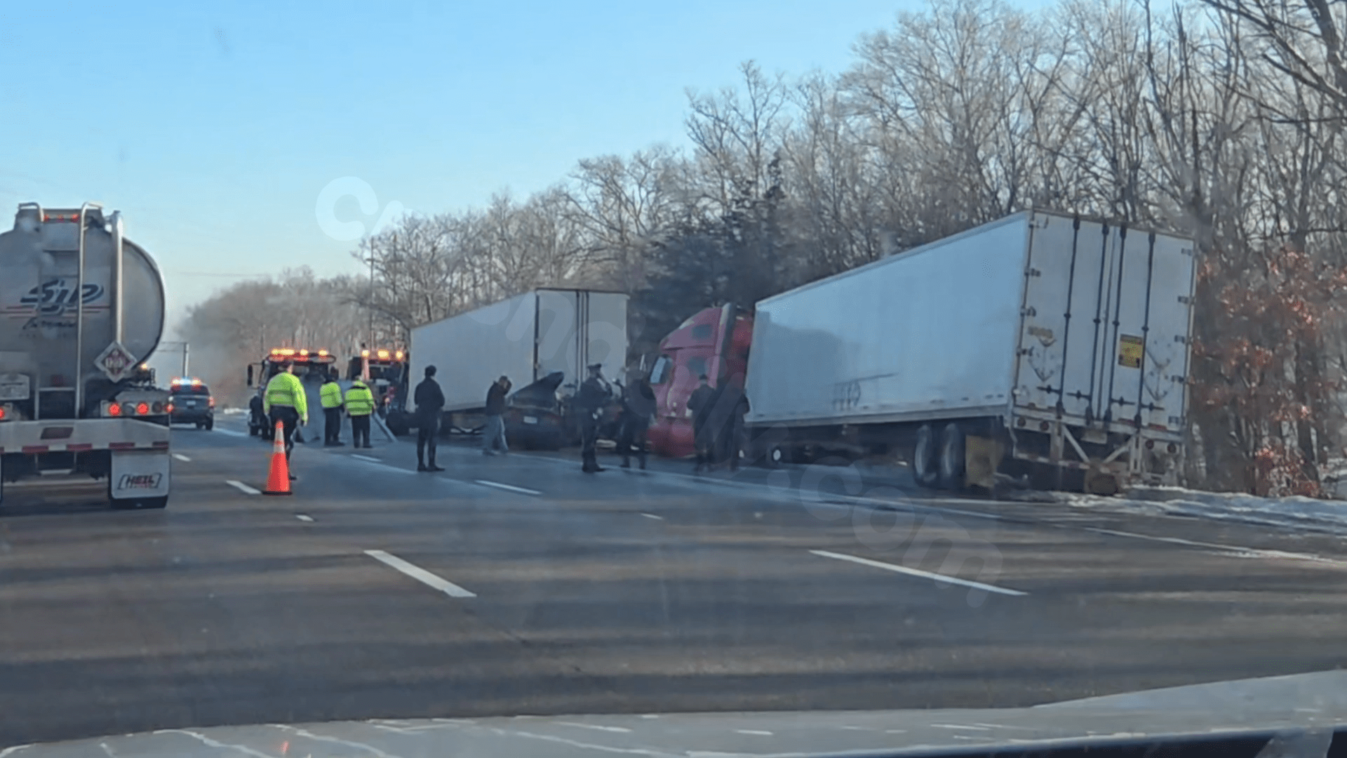 Crews respond to serious Attleboro crash on I-95