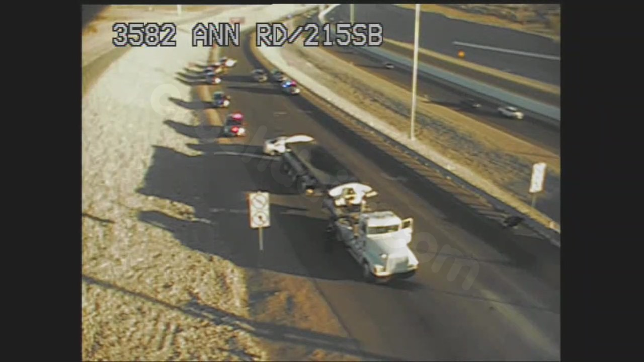 Fatal crash closes major Las Vegas freeway off-ramp