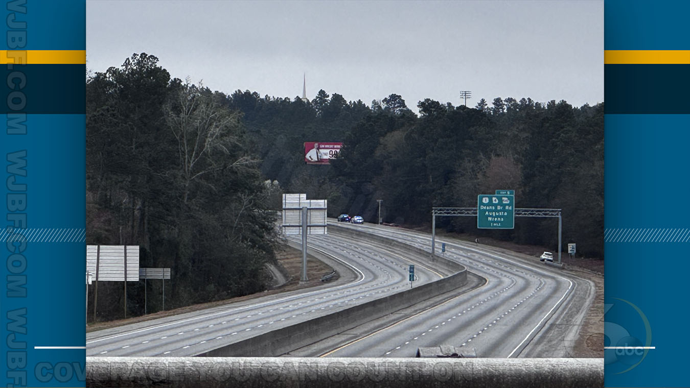 Serious crash closes all lanes of Bobby Jones between Deans Bridge Rd, Gordon Hwy