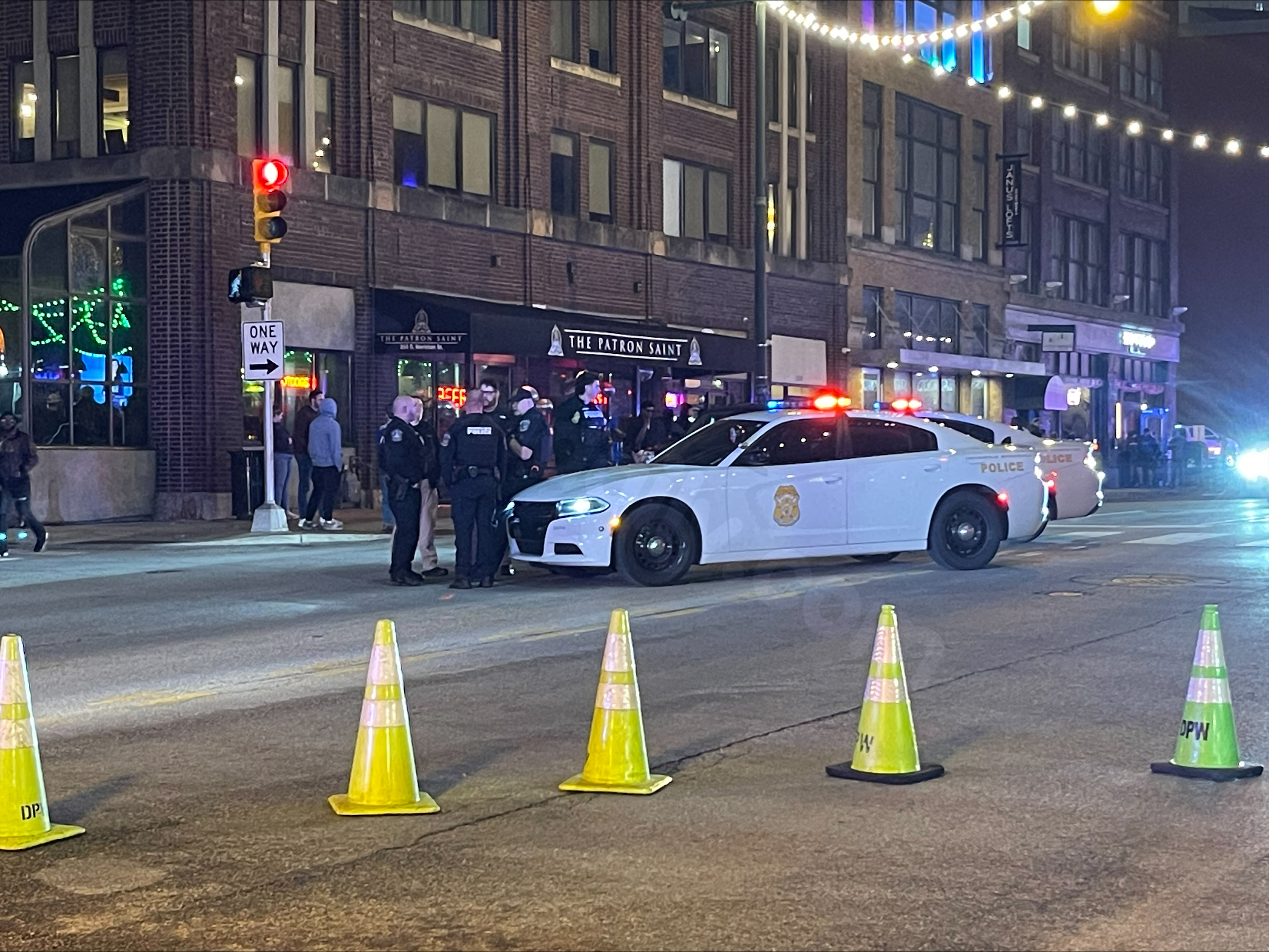 IMPD officer, security guard hurt in crash in downtown Indianapolis