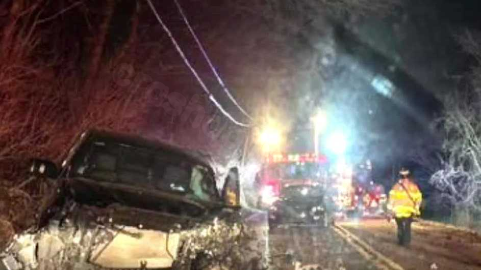 1 dead in three-vehicle crash in Cecil Township, Washington County