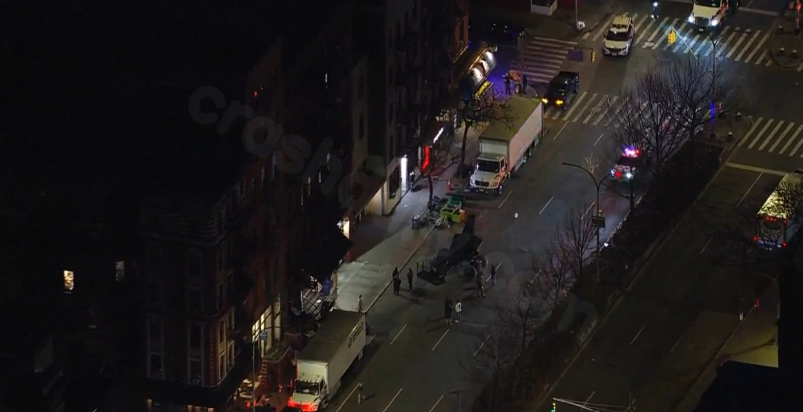 2 injured at Manhattan film shoot after box truck hits equipment