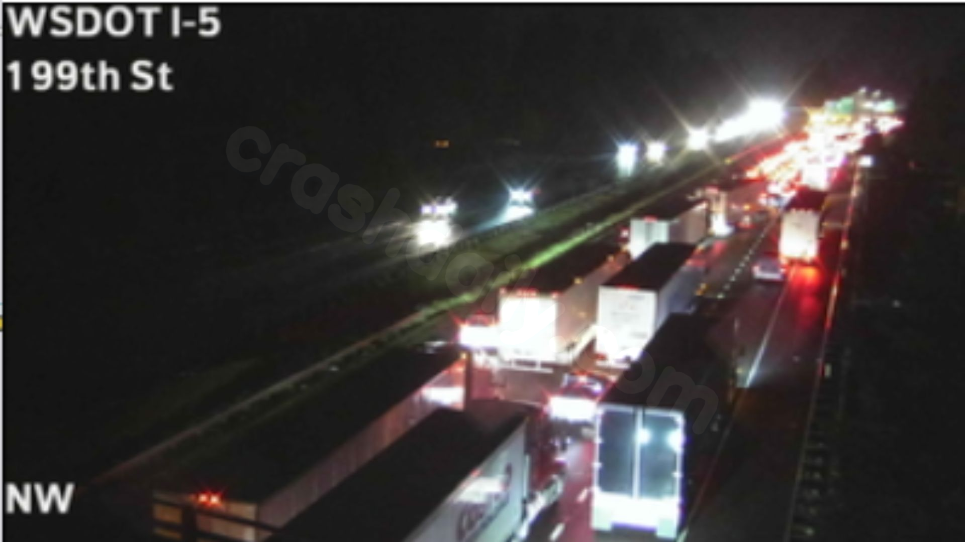 Northbound I-5 blocked in Ridgefield after early morning crash