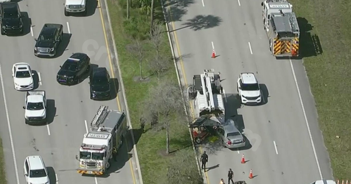 1 dead, 1 hospitalized after a Broward crash shutting down a portion of Flamingo Road