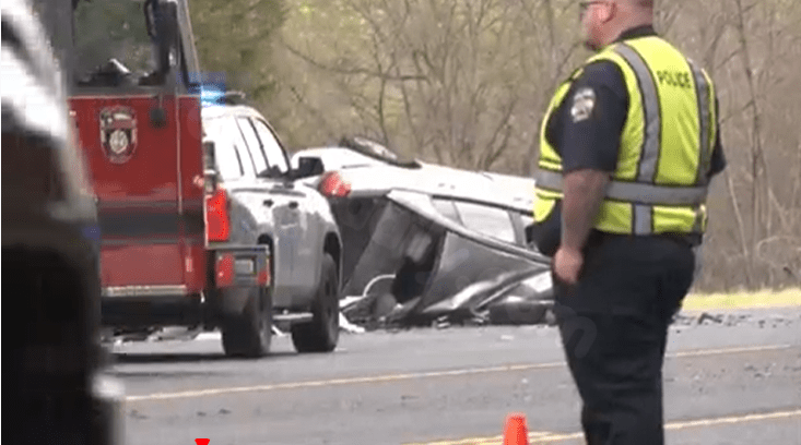 2 vehicle crash delays traffic on US Highway 69 near Love’s Lookout