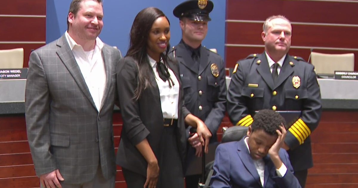 6 years after deadly Minnesota crash, father-and-son first responders meet boy they saved