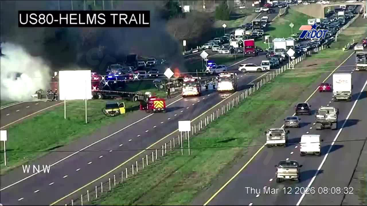 Fiery crash closes Hwy 80 in Kaufman County
