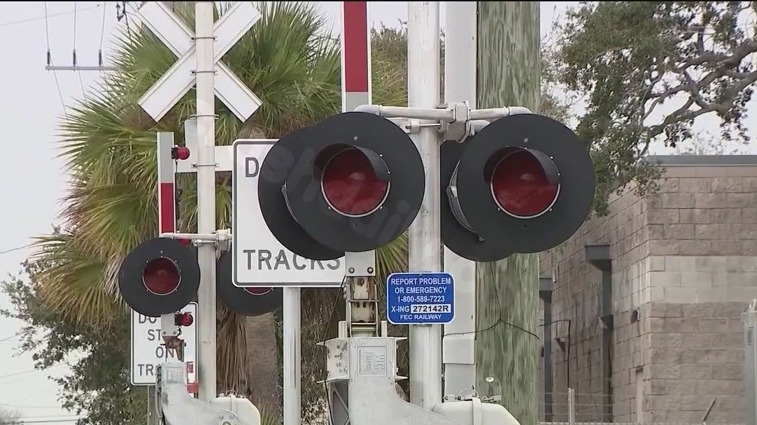 Brevard County parents worried about student safety after school bus, train crossing arm accident