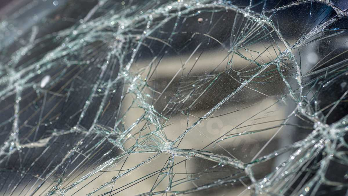 Man killed after multi-vehicle crash involving Birmingham police car in Calera