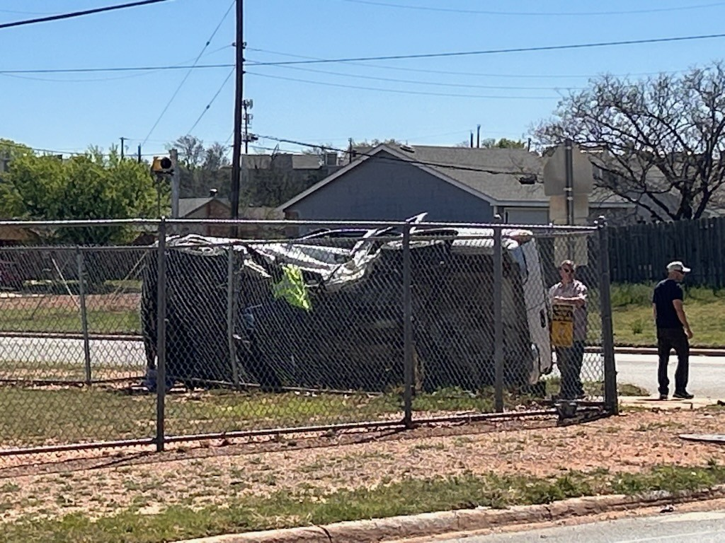 Driver killed during 2-vehicle crash in west Abilene