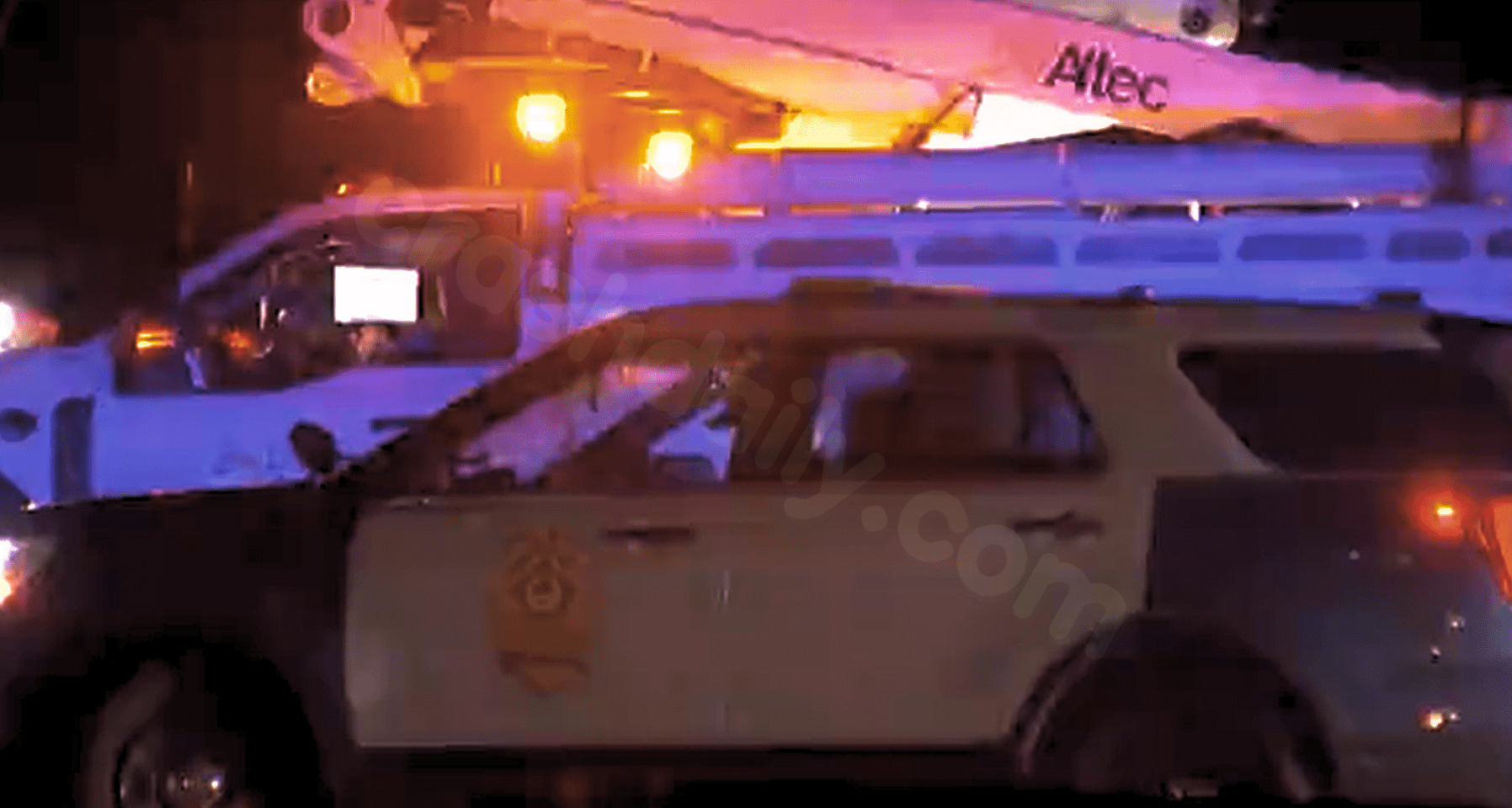 Single-vehicle crash in Raleigh leaves hundreds without power, Barwell Road closed: Police