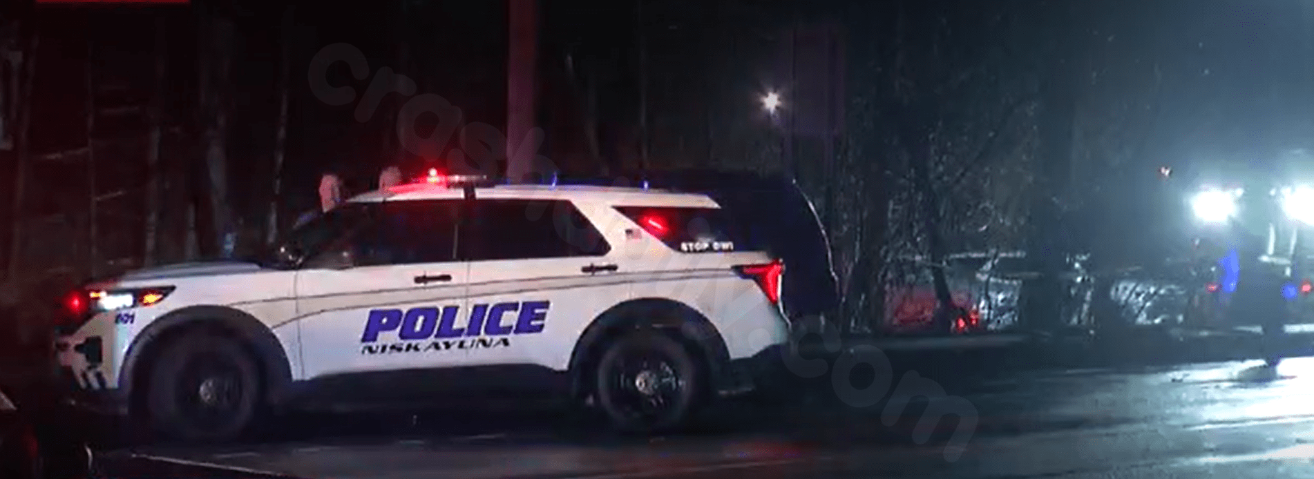 Multi-car crash closes all lanes on Troy-Schenectady Road in Niskayuna