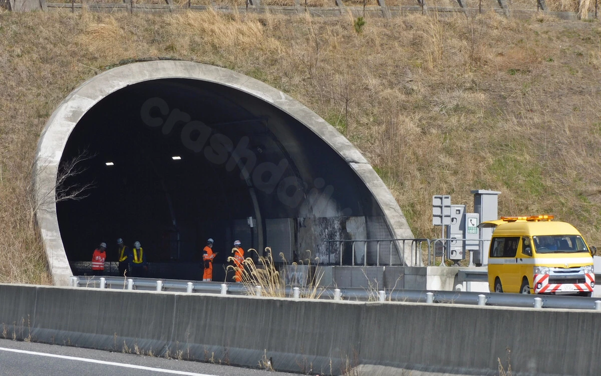 Firm raided after 6 killed in tunnel accident in Japan